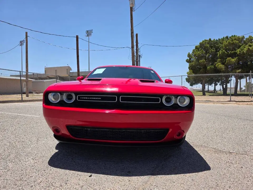 2018 Dodge Challenger SXT photo 4