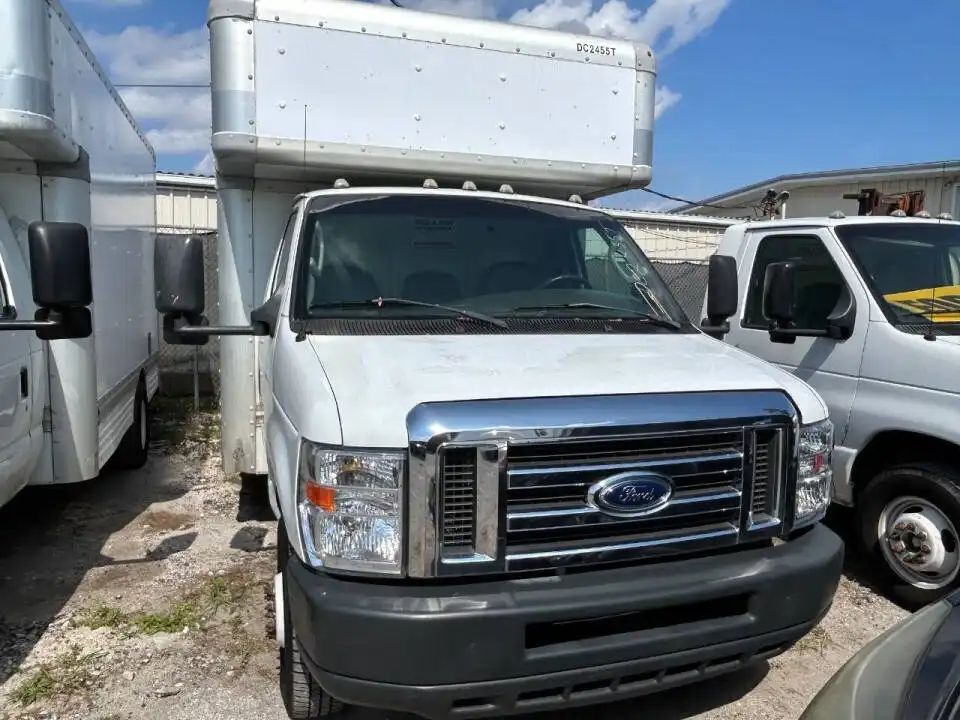 2008 Ford E-Series's photo