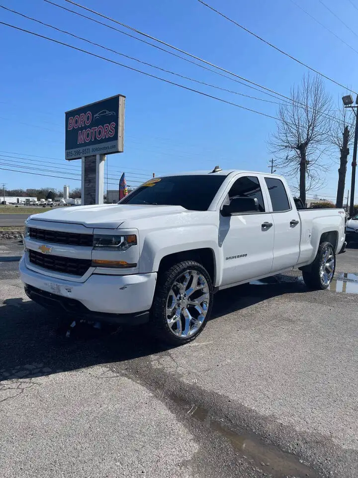 2018 Chevrolet Silverado 1500 Custom 4X4 Double Cab Std Box photo 1