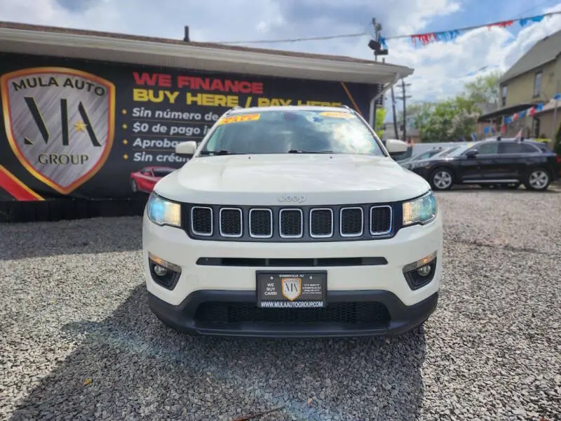 2020 Jeep Compass Latitude 4X4 photo 3