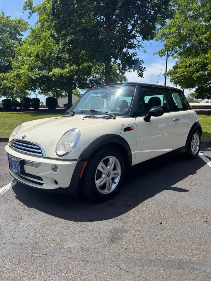 2006 MINI Cooper Base photo 3