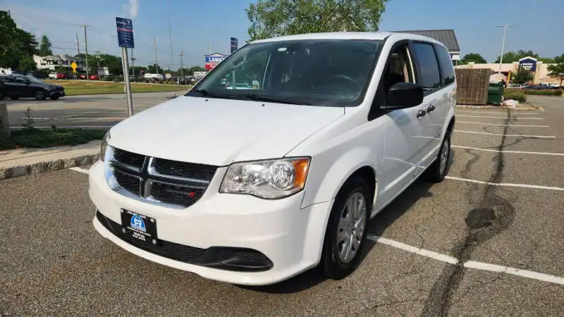2019 Dodge Grand Caravan SE's photo