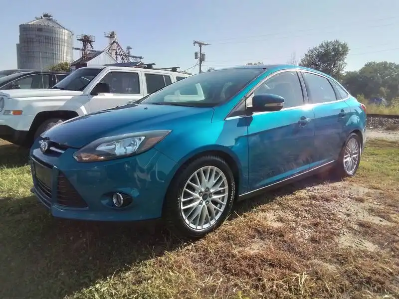 2014 Ford Focus Titanium Sedan's photo