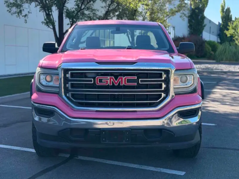 2017 GMC Sierra 2WD Regular Cab Standard Box photo 5