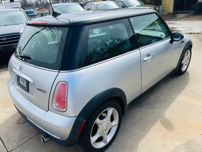 2005 MINI Cooper Base photo 5