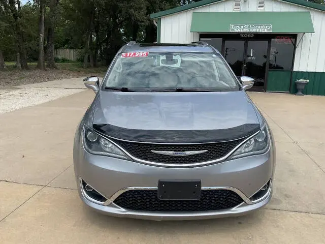 2020 Chrysler Pacifica Limited photo 4