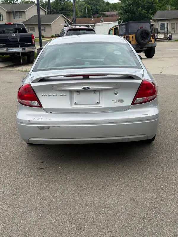 2004 Ford Taurus SES Duratec photo 5