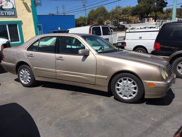 2000 Mercedes-Benz E-Class E 320 photo 3