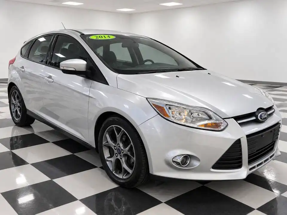 2014 Ford Focus SE Hatchback 5-Door's photo