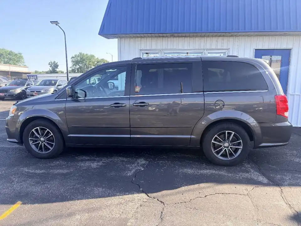 2017 Dodge Grand Caravan SXT's photo