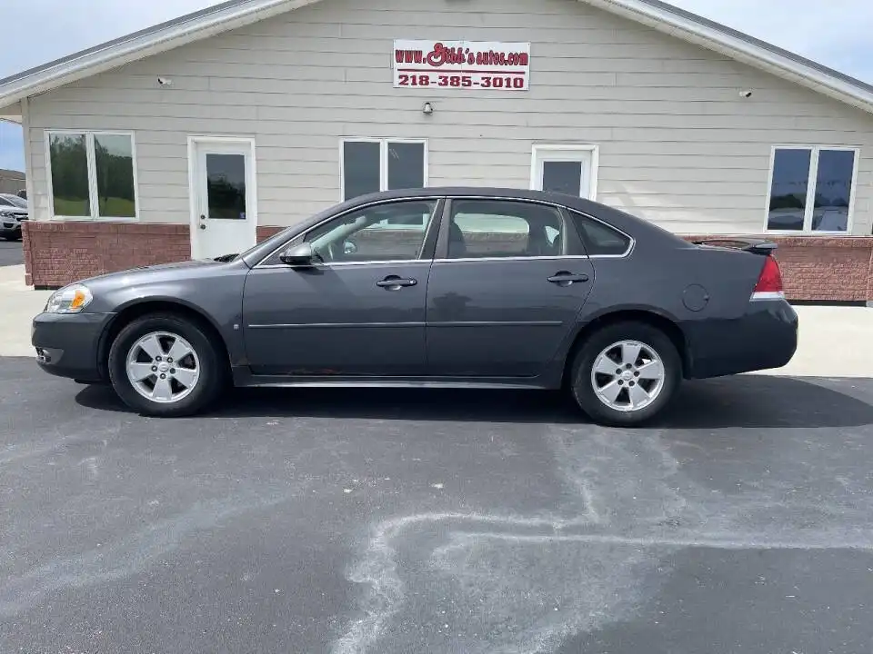 2010 Chevrolet Impala LT's photo