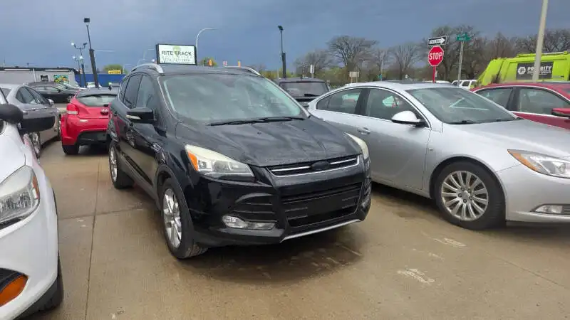 2016 Ford Escape Titanium's photo