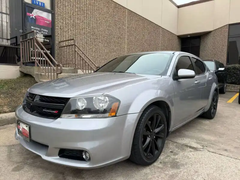 2014 Dodge Avenger SXT's photo