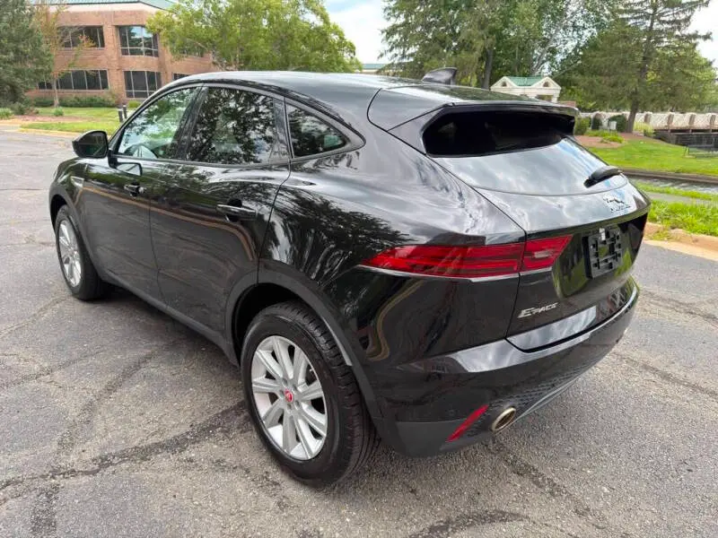 2020 Jaguar E-PACE P250 AWD photo 4