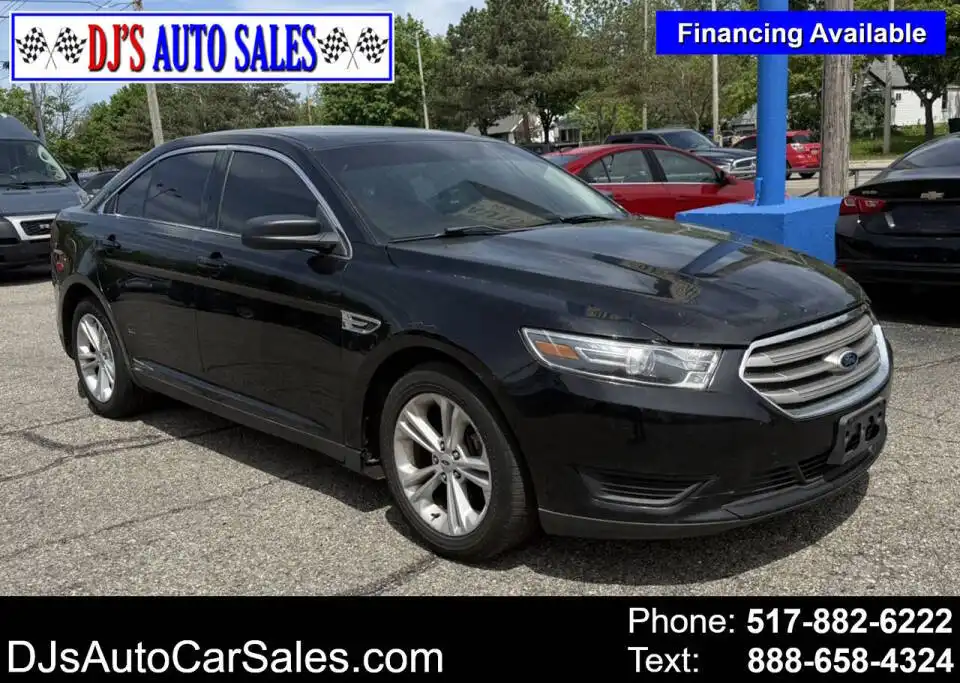 2016 Ford Taurus SE FWD's photo