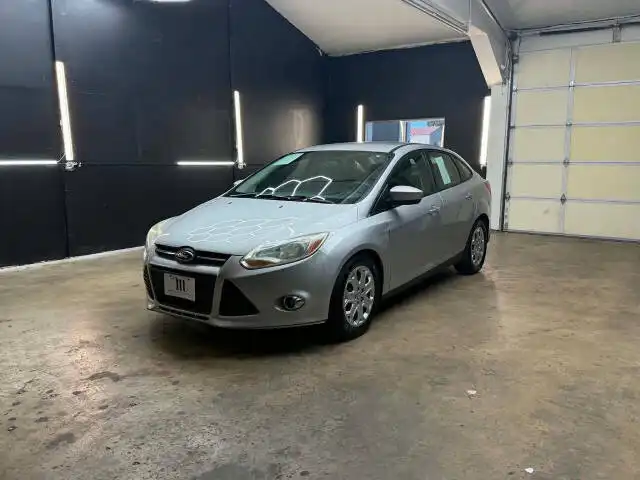 2012 Ford Focus Sedan SE's photo