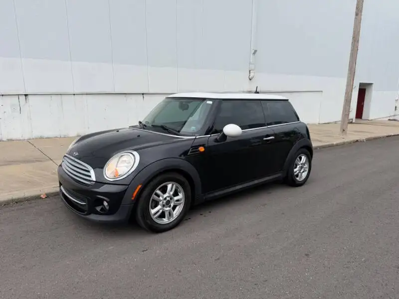 2011 MINI Cooper Base's photo