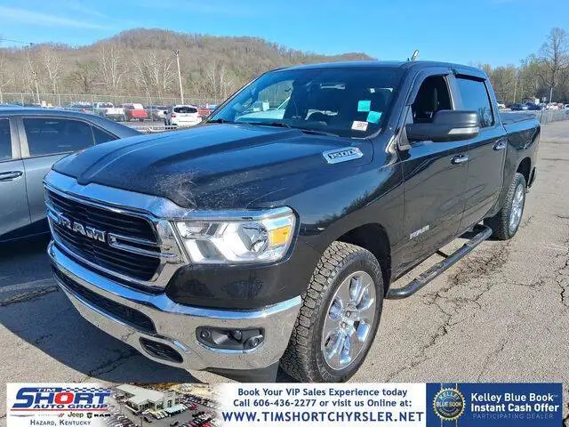 2019 RAM 1500 Big Horn/Lone Star 4x4 Crew Cab 5'7's photo