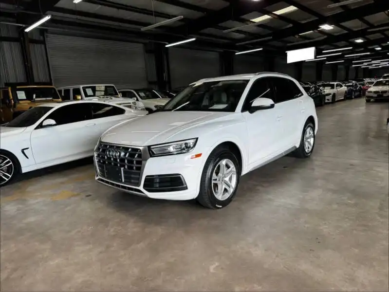 2018 Audi Q5 2.0T quattro S tronic Premium's photo