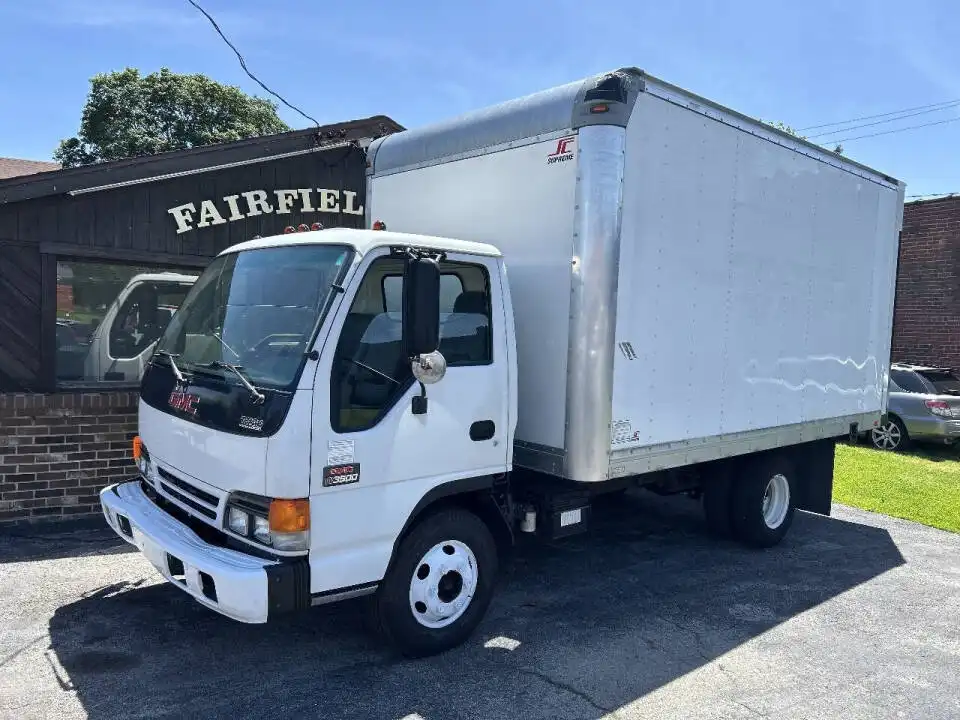 2003 GMC W-Series (Forward)'s photo
