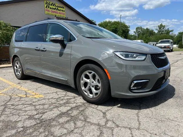 Vehicle Image 2