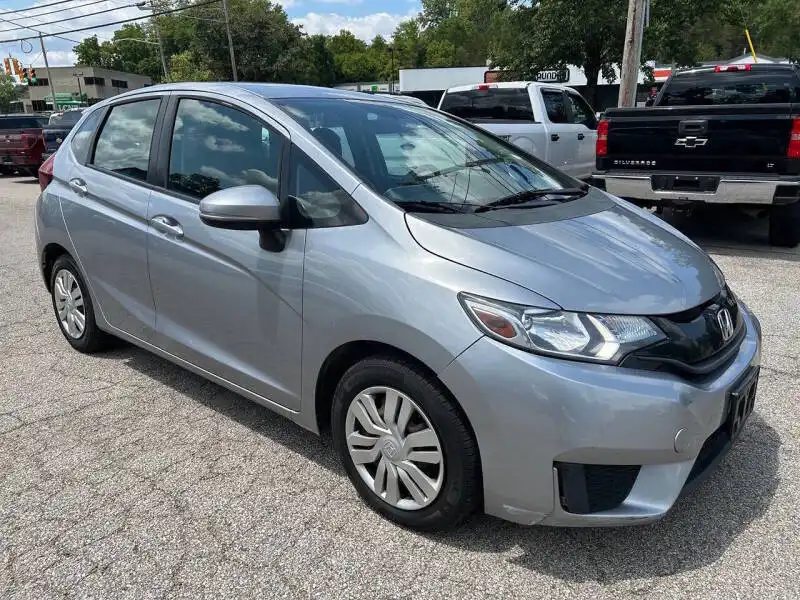 2017 Honda Fit LX 6MT's photo