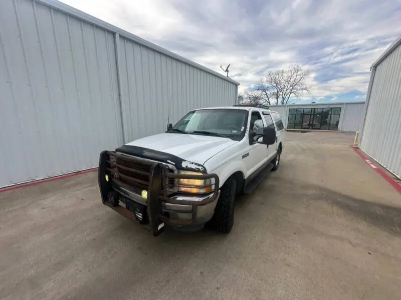 2003 Ford Excursion XLT 5.4L photo 3