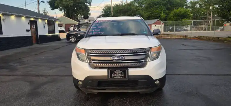 2015 Ford Explorer XLT 4x4's photo