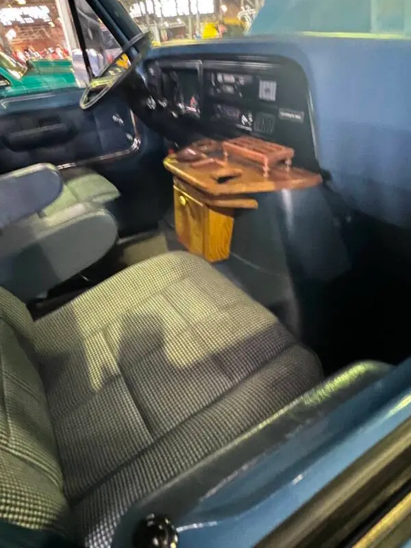 1985 Ford E-Series E-250 photo 4