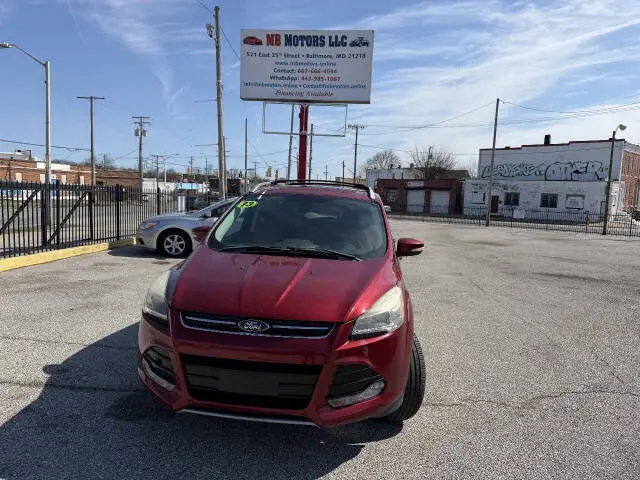 2013 Ford Escape Titanium 4WD photo 3