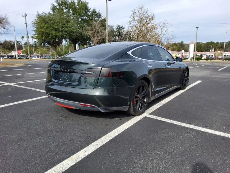 2013 Tesla Model S Performance photo 3