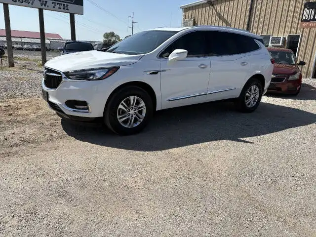 2019 Buick Enclave Essence's photo