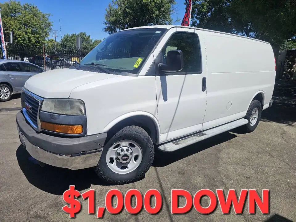 2014 GMC Savana 2500 Cargo Van's photo