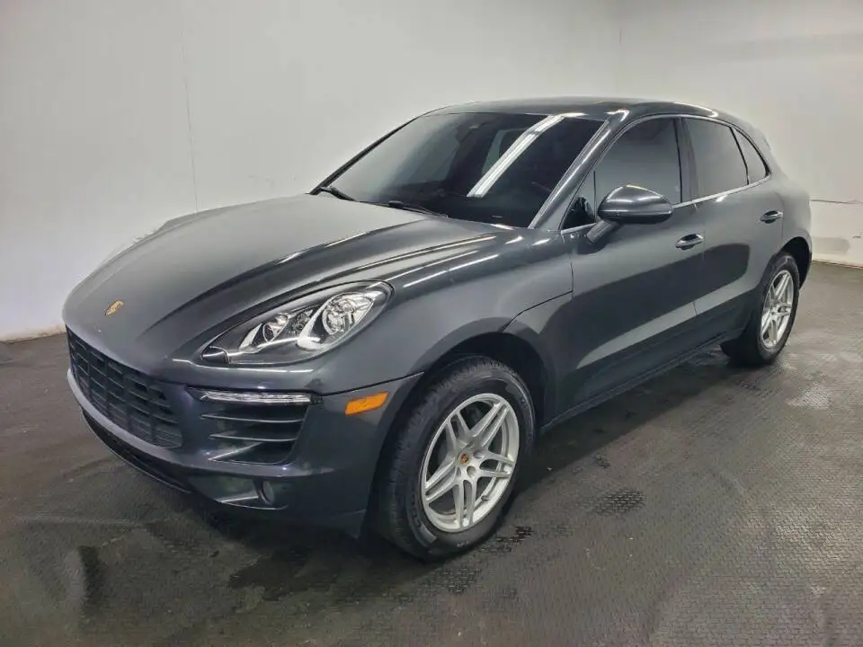 2018 Porsche Macan Base photo 1