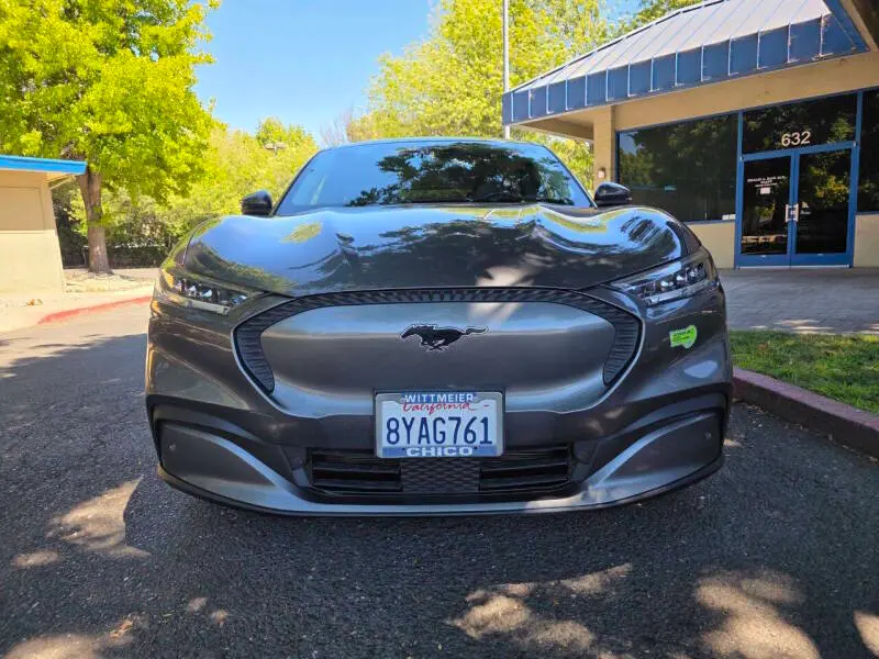2021 Ford Mustang-Mach-e Select photo 4