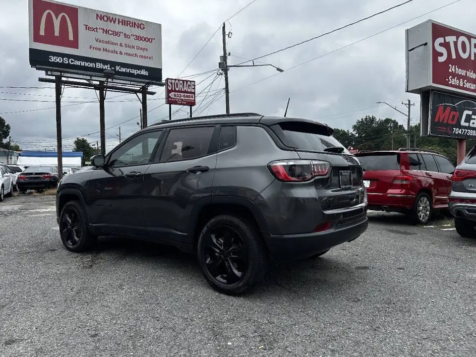 2021 Jeep Compass Altitude 4WD photo 3