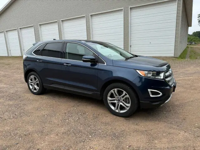 2017 Ford Edge Titanium AWD photo 3