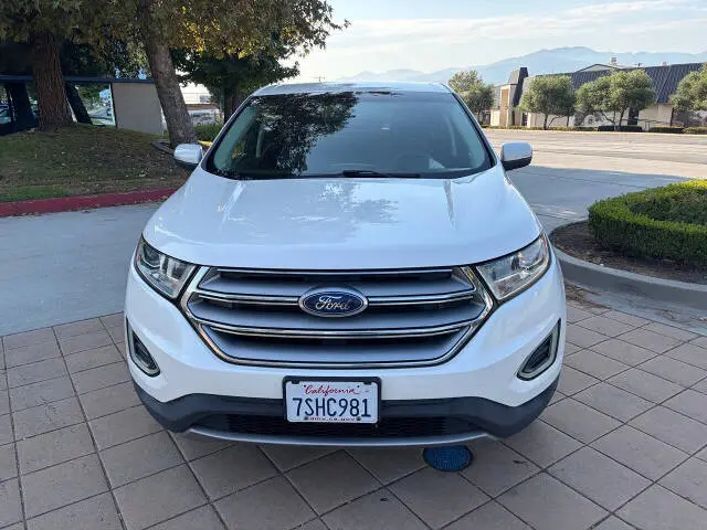 2016 Ford Edge SEL photo 3