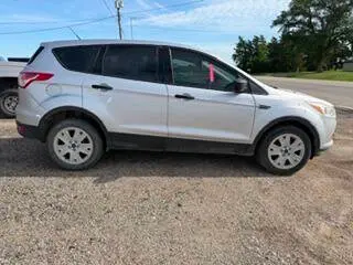 2013 Ford Escape S photo 3