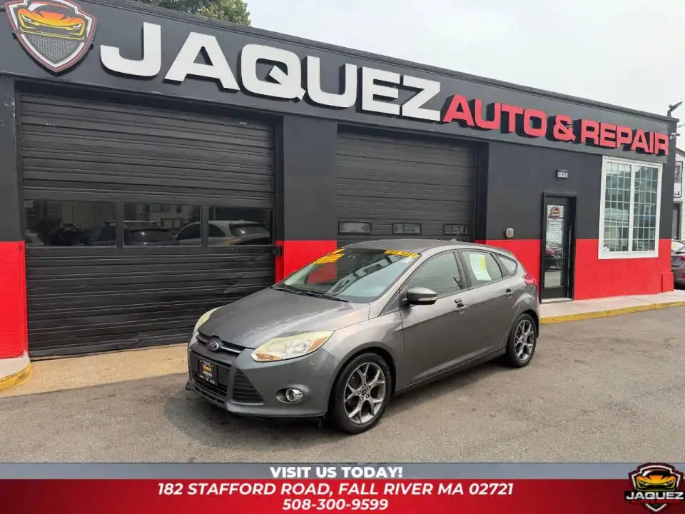 2014 Ford Focus 5 Door Hatch SE's photo