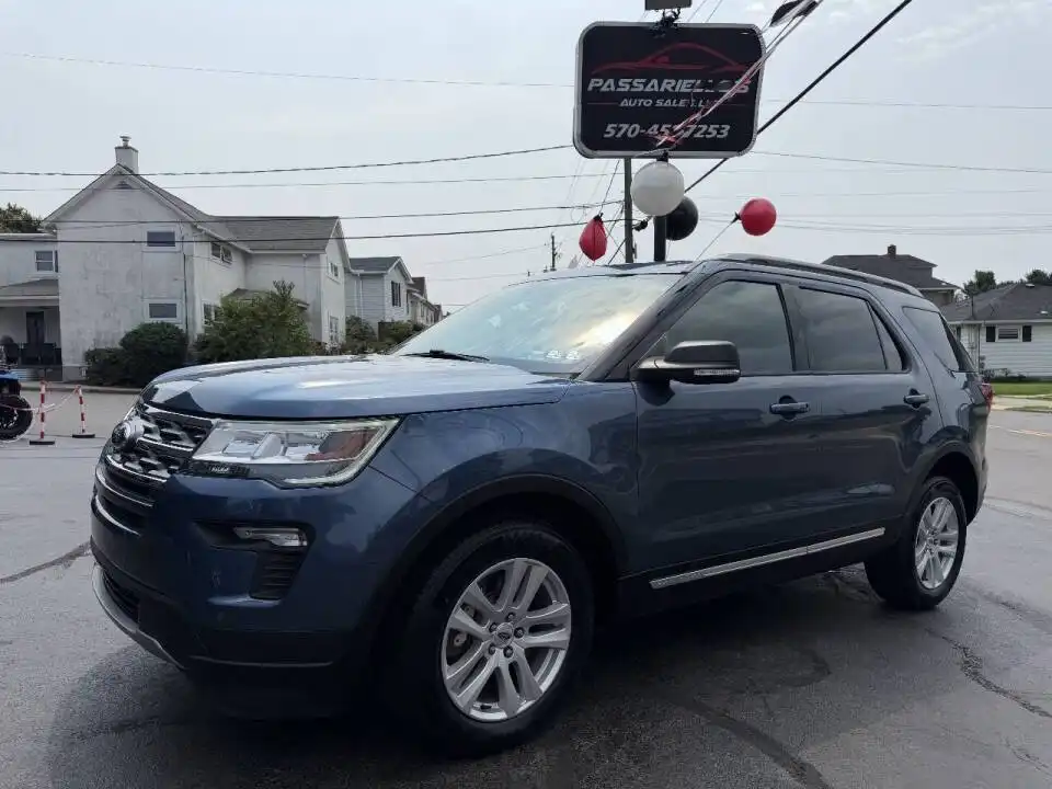 2019 Ford Explorer XLT 4WD's photo
