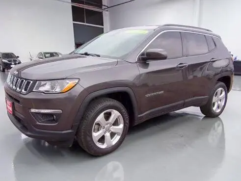 2018 Jeep Compass Latitude 4WD photo 3