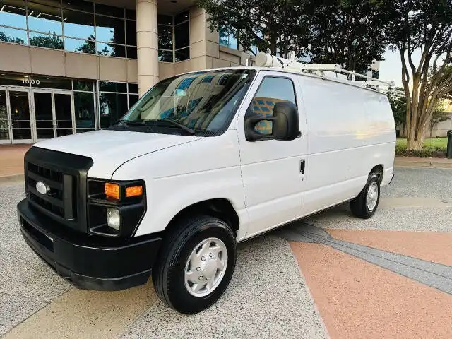 2014 Ford E-Series E-150 Van's photo