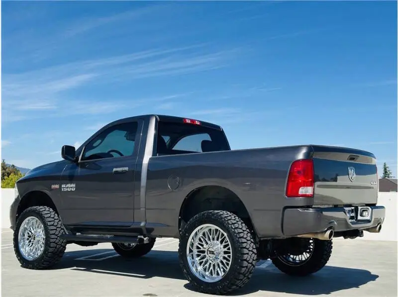 2015 RAM 1500 Express 4x4 Regular Cab photo 4