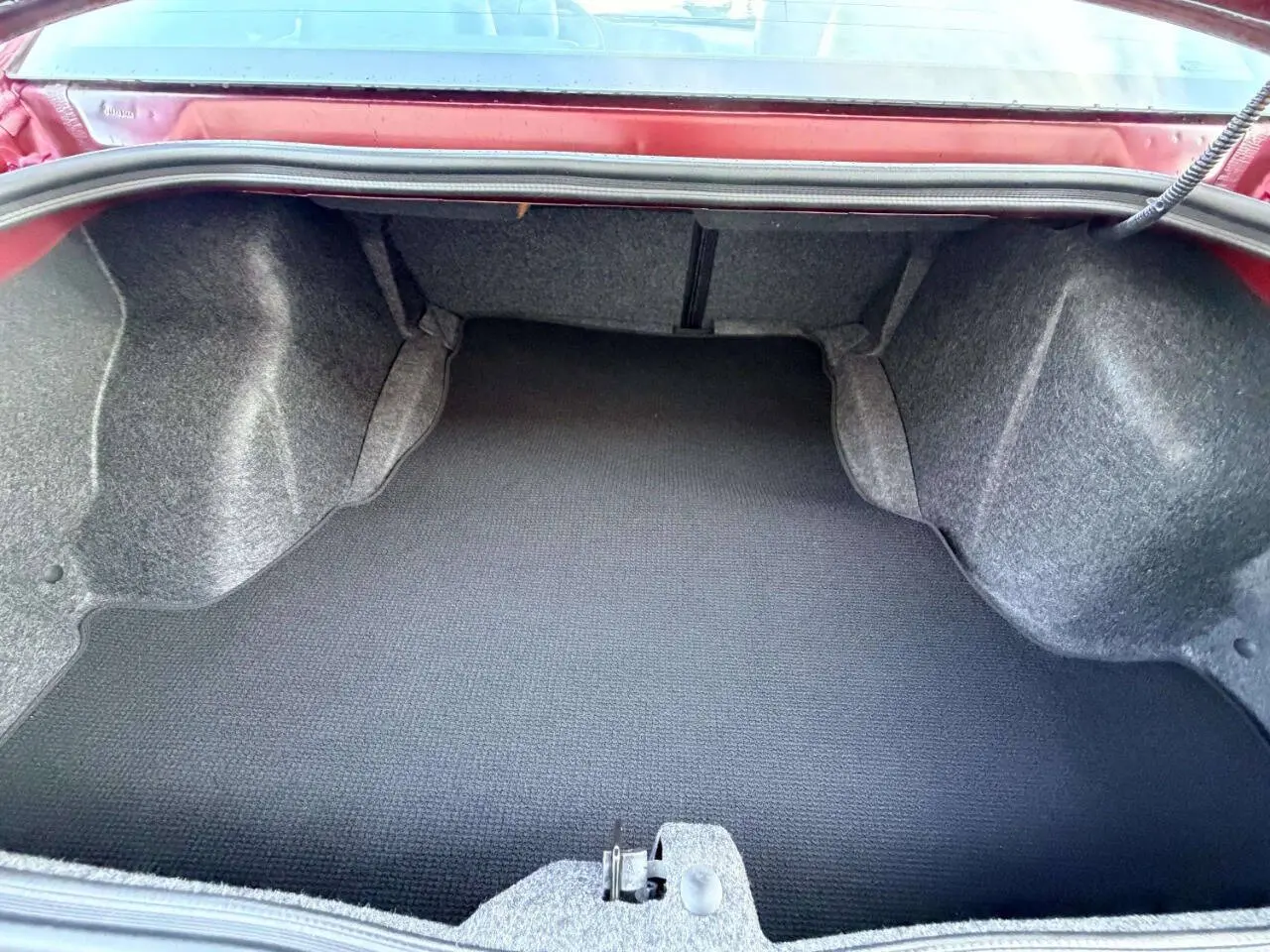 2022 Dodge Challenger R/T 2dr Coupe photo 5