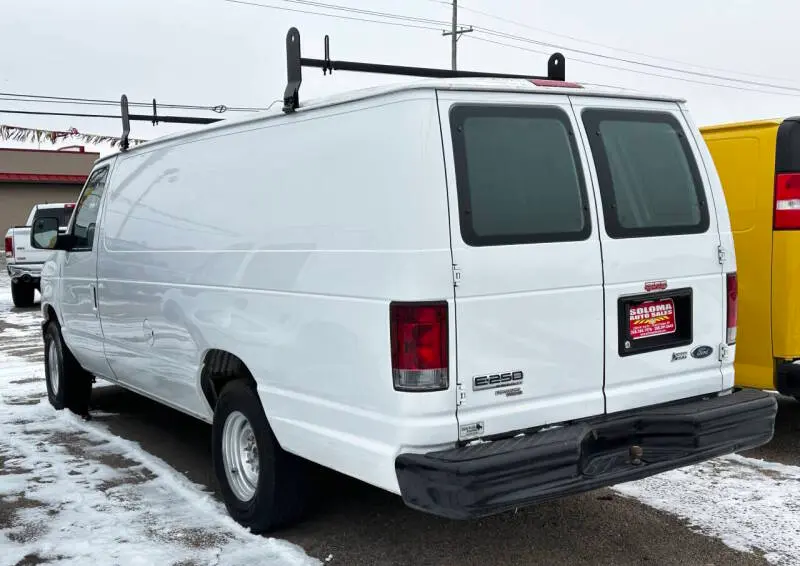 2012 Ford E-Series E-250 Extended photo 5
