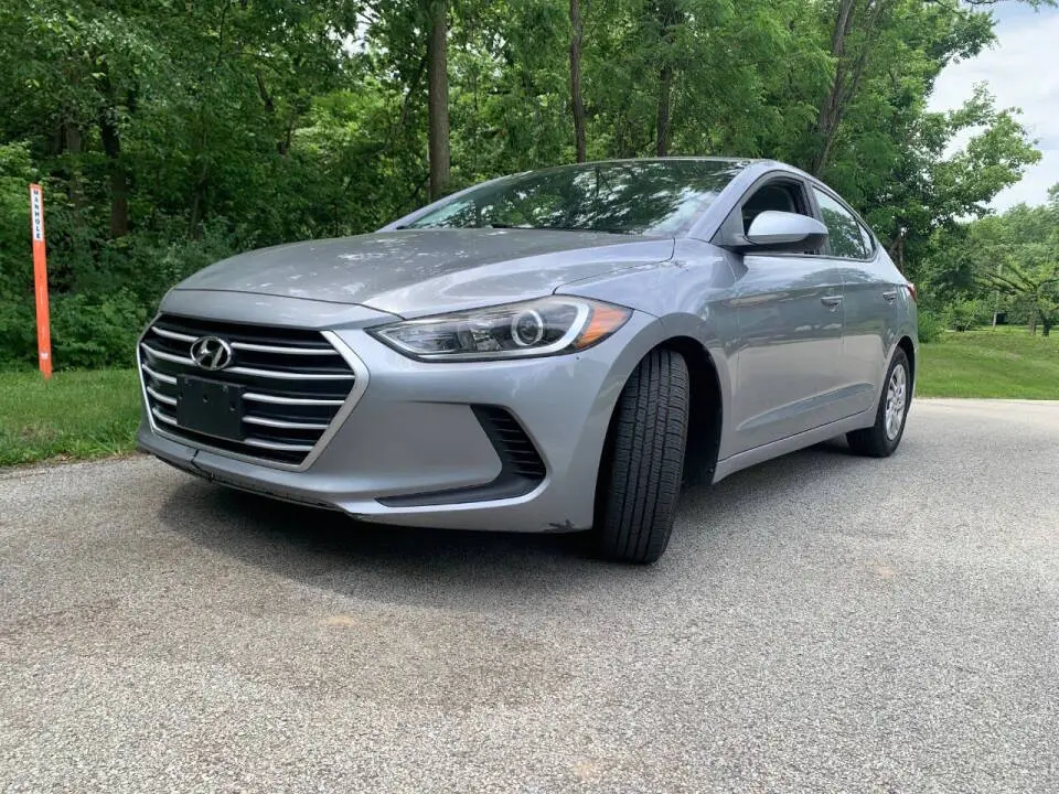 2017 Hyundai Elantra 2.0 SE A T photo 4