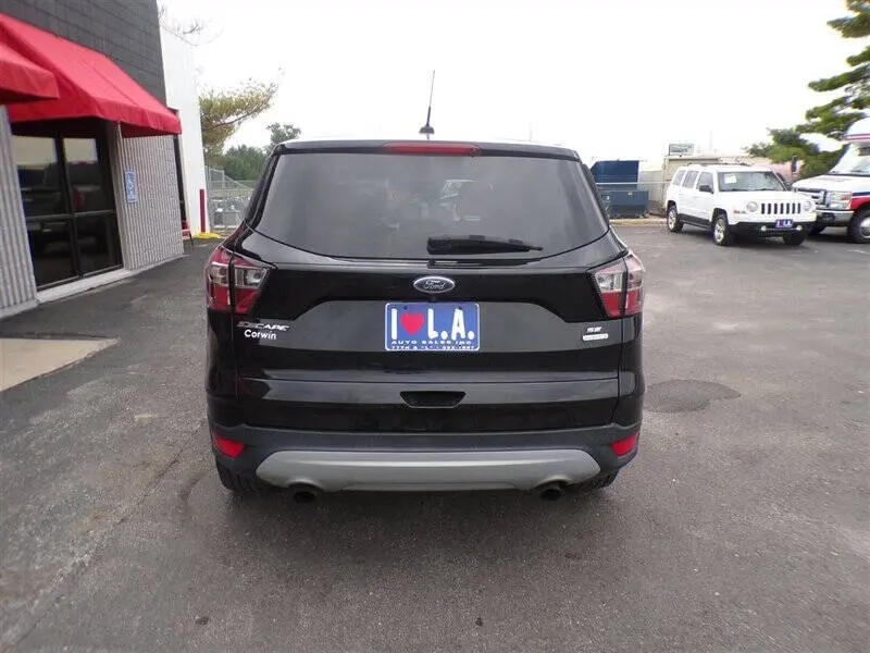 2017 Ford Escape SE photo 4