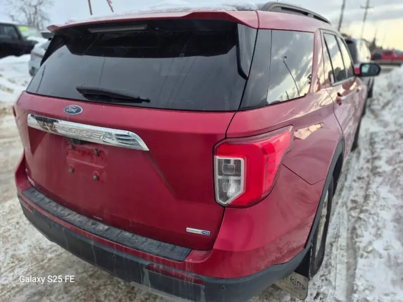 2020 Ford Explorer XLT 4WD photo 5