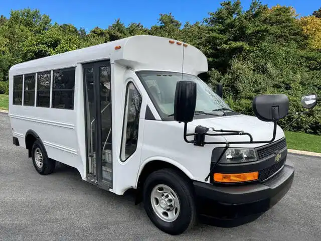 2018 Chevrolet Express 3500 139 WB's photo